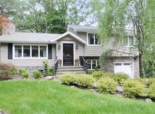 40 Cottonwood Rd, Wayne, NJ 07470