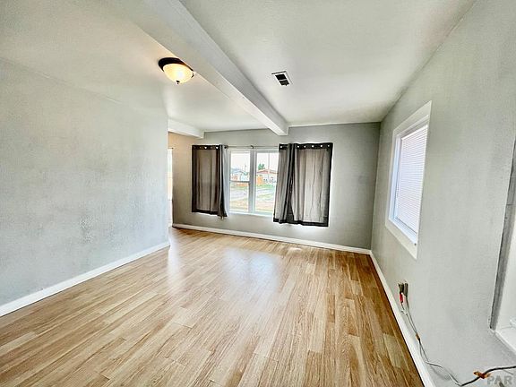 3rd image of 2513 E 9th St #2515
