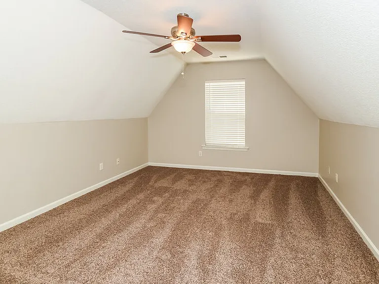 5760 Landau Dr — Photo 15