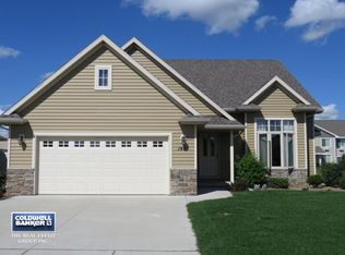 1463 Lear Ln, De Pere, WI 54115