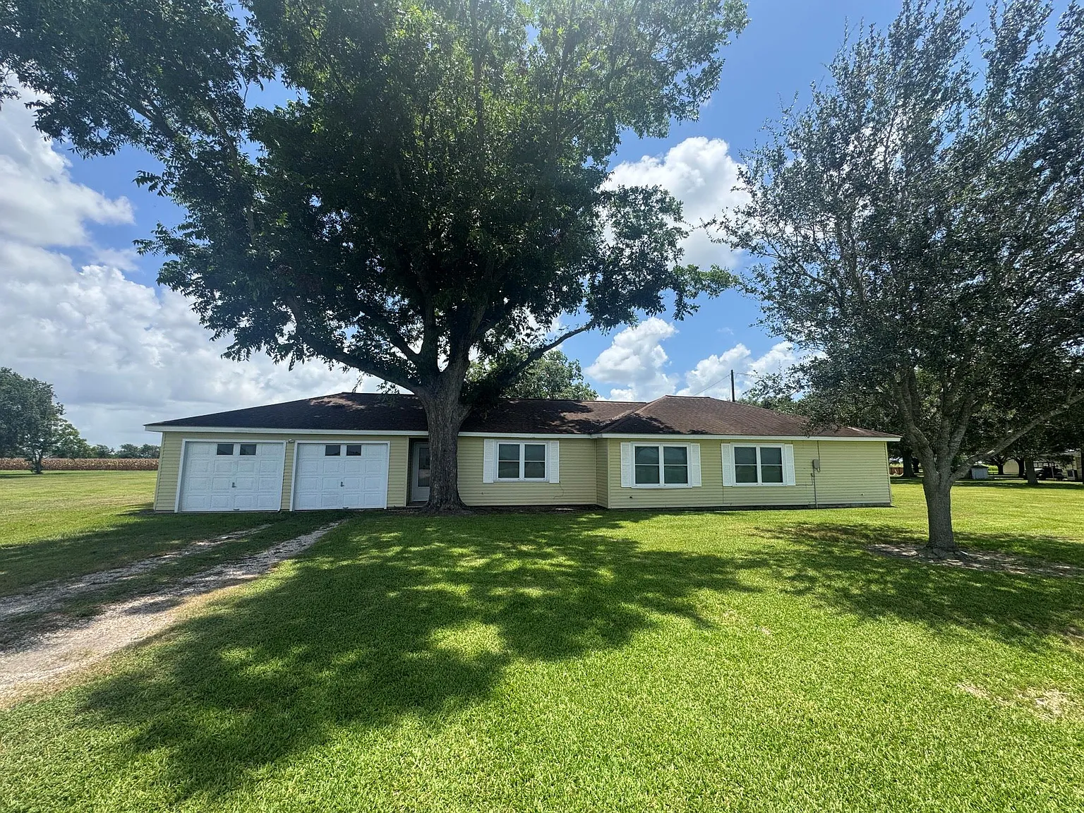3 bed, 2.5 bath, 1786 sqft, $1,800 — Photo 1