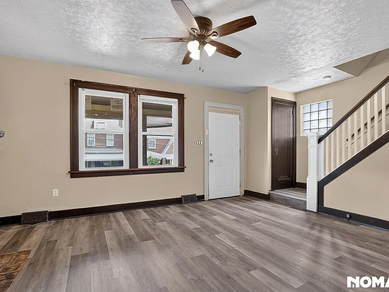 523 Ridge Ave — Photo 17