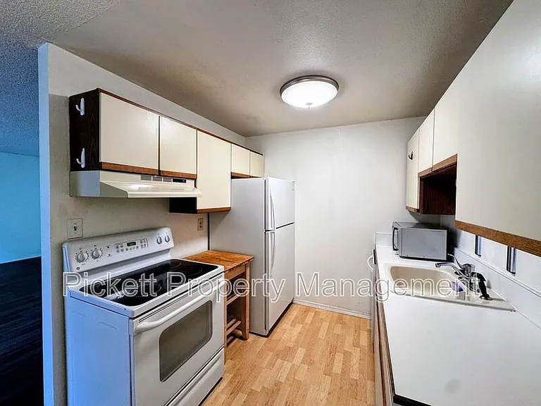 3206 Pine Rd NE #C14 — Photo 6