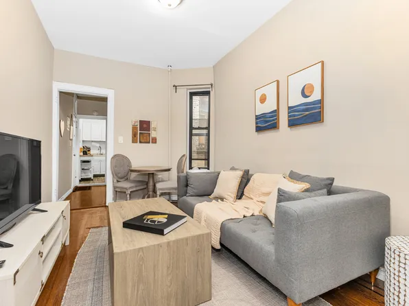 211 East 14th Street image 3 of 9