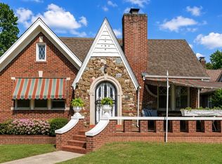 910 Kensington Pl, Memphis, TN 38107