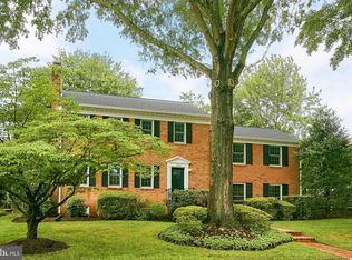 6840 Fairway St, Mc Lean, VA 22101