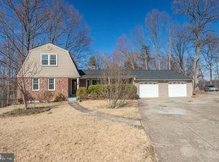 12902 Sturbridge Rd, Woodbridge, VA 22192