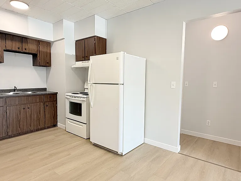 3503 Sandwich St #103 — Photo 3