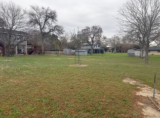 112 Lake Forrest Dr. LOT 17, Seguin, TX 78155