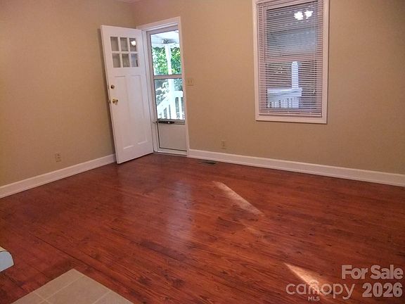 3rd image of 1629 Harris Rd #1631