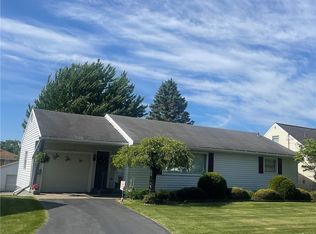 236 E Elizabeth St, New Castle, PA 16105