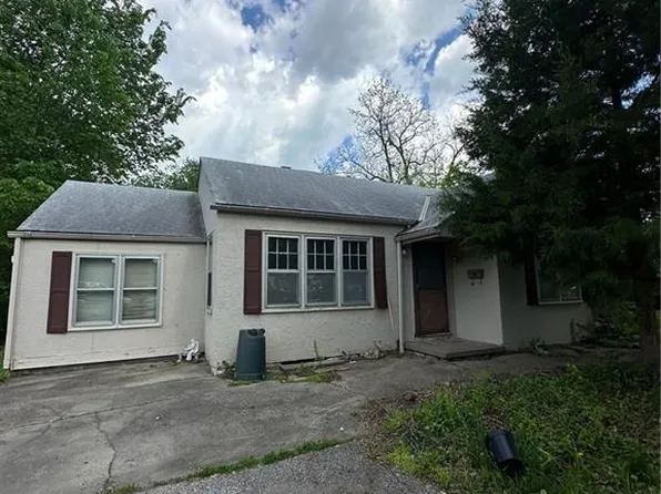 1029 S 55th Ter, Kansas City, KS 66106