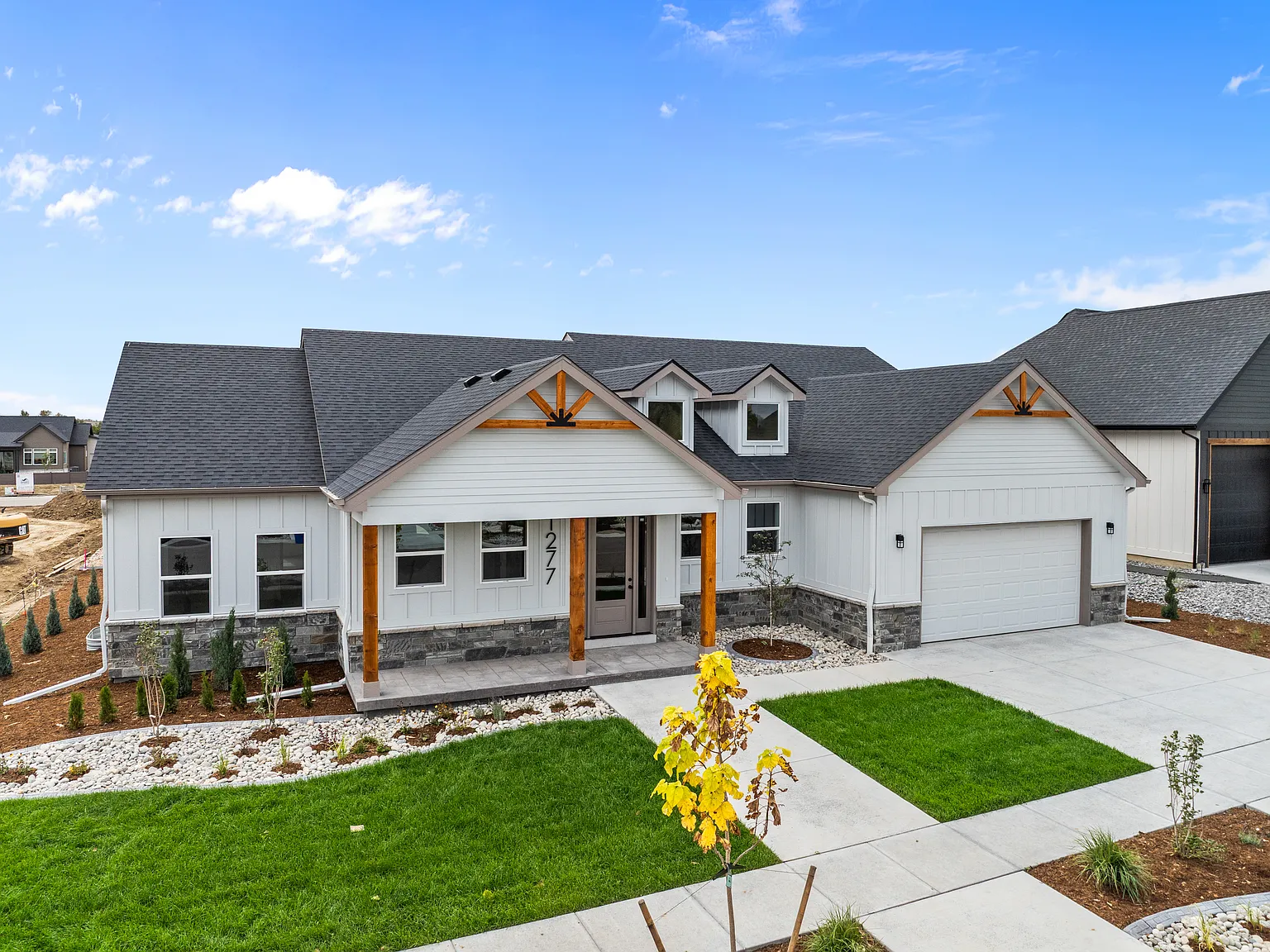 5 bed, 3.5 bath, 4713 sqft, $4,500 — Photo 3