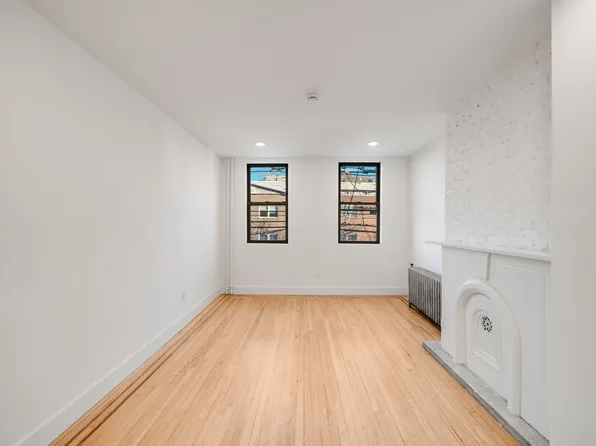 216 Madison Street image 10 of 11