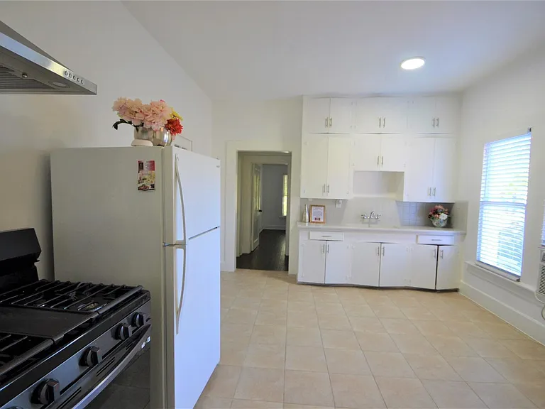 1517 Bonnie Brae St #4 — Photo 12