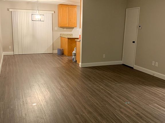 Living room / dining area