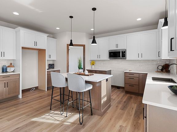 4th image of 8347 Marlo Ave