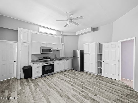 5th image of 1427 Debarr St