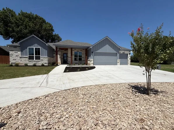 152 Broadmoor, Meadowlakes, TX 78654