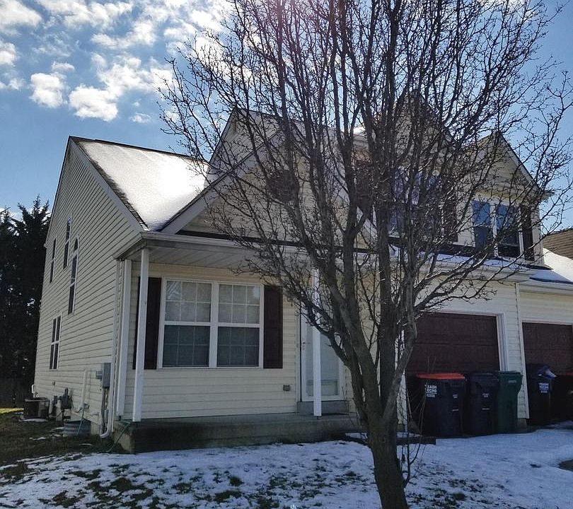 1st image of 650 Warren Dr