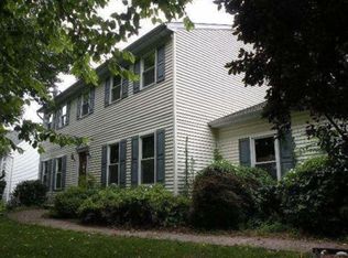 350 Cornerstone Dr, Blandon, PA 19510