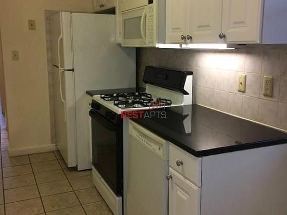 4th image of 472 Columbus Ave APT 4C