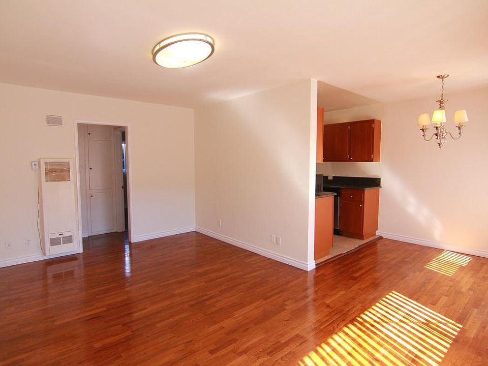 1st image of 937 Cole Ave APT 3