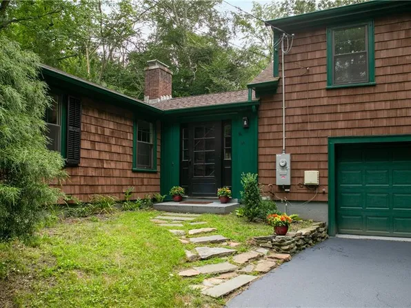 88 Harwood Rd, East Greenwich, RI 02818