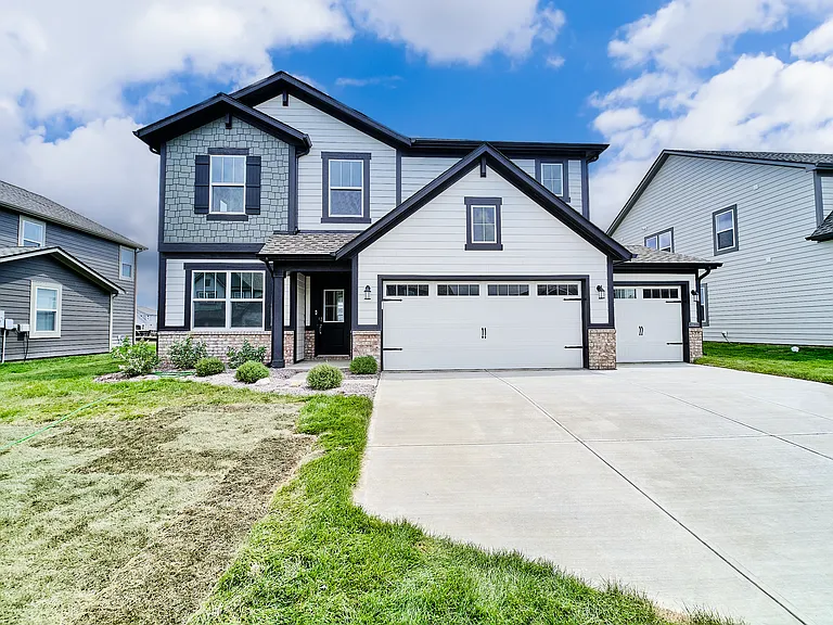 8603 Georgina St — Photo 1