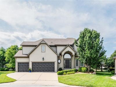 21505 W 100th Ter, Lenexa, KS, 66220