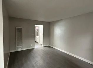 100 N Carolwood Dr #2, Los Angeles, CA 90077