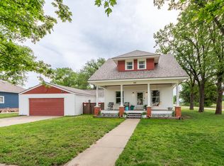 919 Spring St, Gypsum, KS 67448