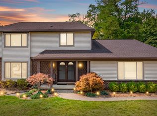 17113 Francavilla Dr, Livonia, MI 48152