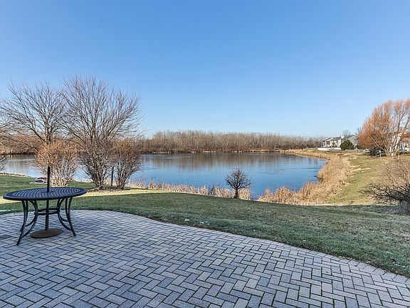 2nd image of 5715 Lucerne Ln