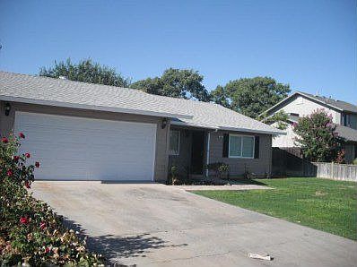 2nd image of 207 Sherwood Way