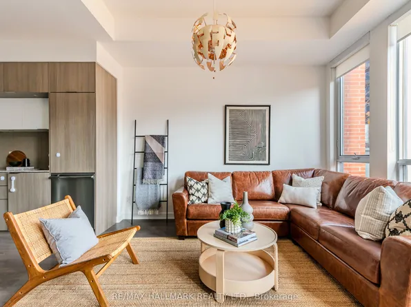 126 Saint David St, Toronto, ON M5A 0R1