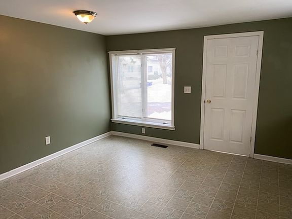 2nd image of 128 Juniper St #1
