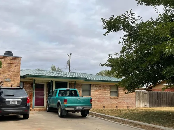 1213 5th St, Shallowater, TX 79363