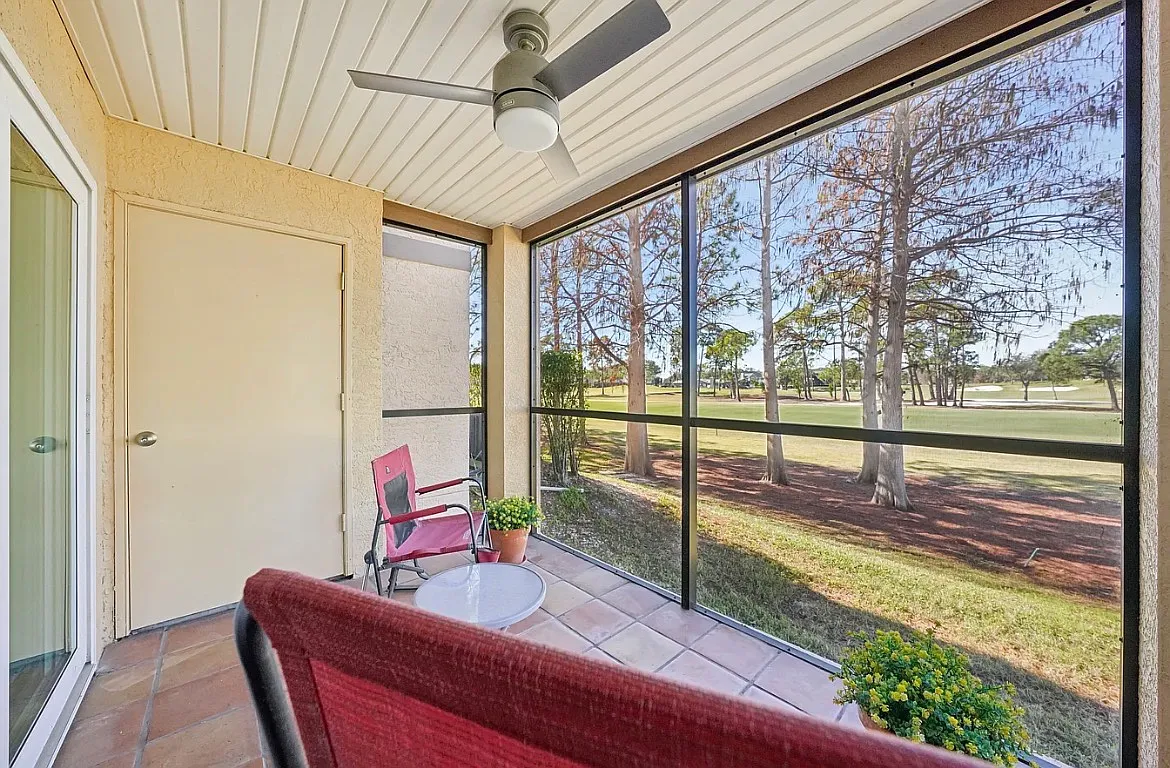 2 bed, 984 sqft, $2,200 — Photo 2