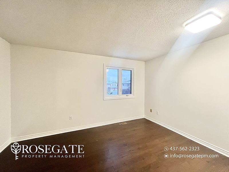 London Townhouse for rent - 3 Bedrooms — photo 14