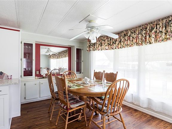 5th image of 390 Hawkeye Ln