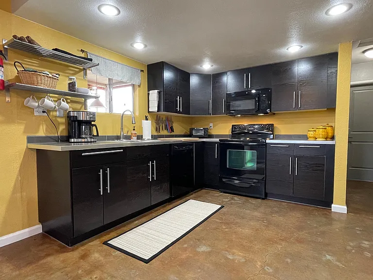 7345 Maude Adams Ave #FURNISHED — Photo 9