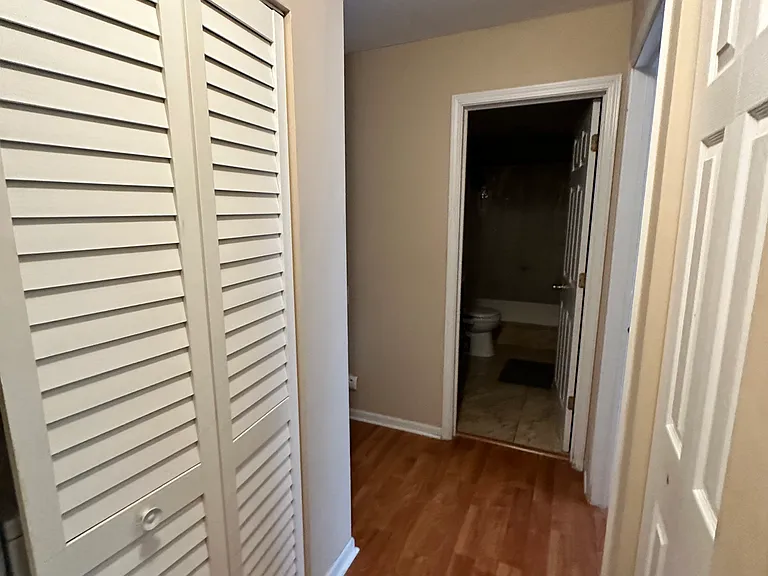 231 Half Moon Cir — Photo 8