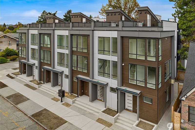 3rd image of 4701 C Wallingford Avenue N