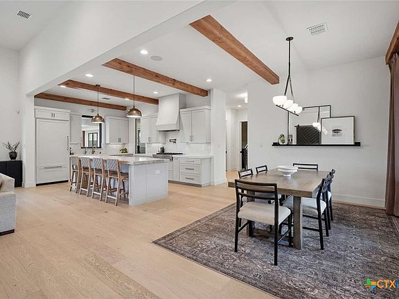 5th image of 746 Panorama Point