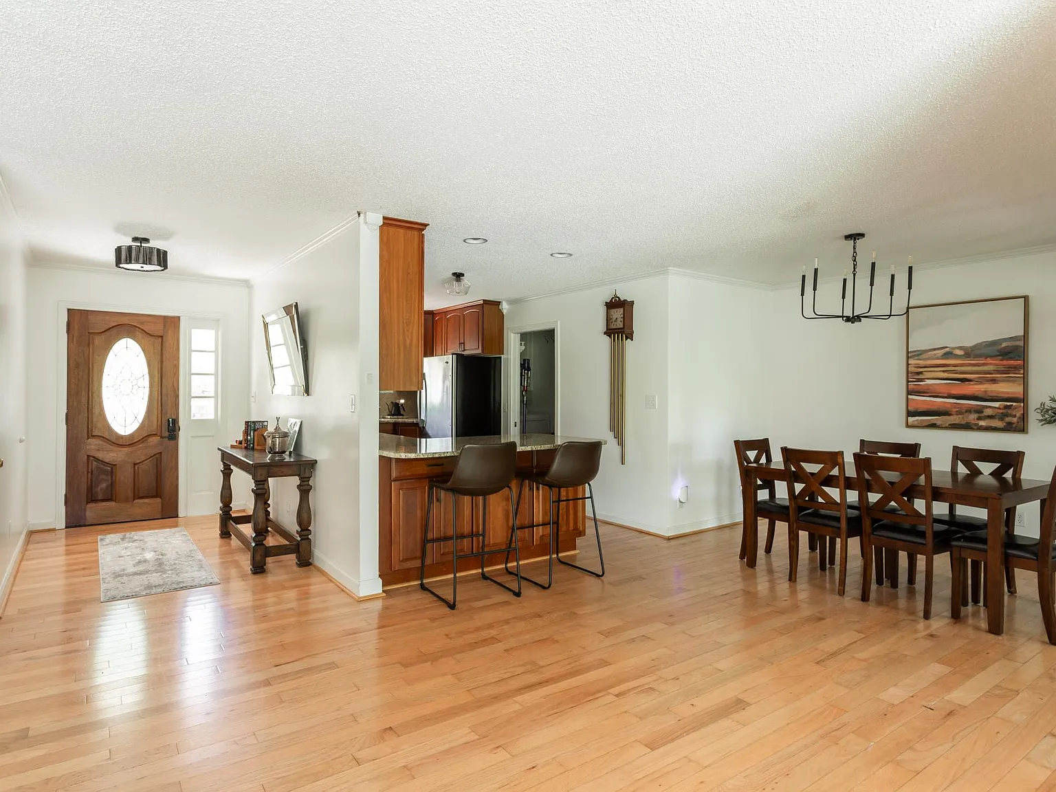 3 bed, 2.5 bath, 1665 sqft, $2,500 — Photo 4