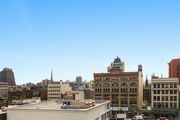 Sold by Douglas Elliman | media 18