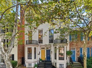 3042 P St NW, Washington, DC 20007