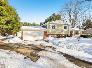 8612 W Ellis Rd, Davisburg, MI 48350