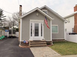 2868 Saint Johns Rd, Oceanside, NY 11572